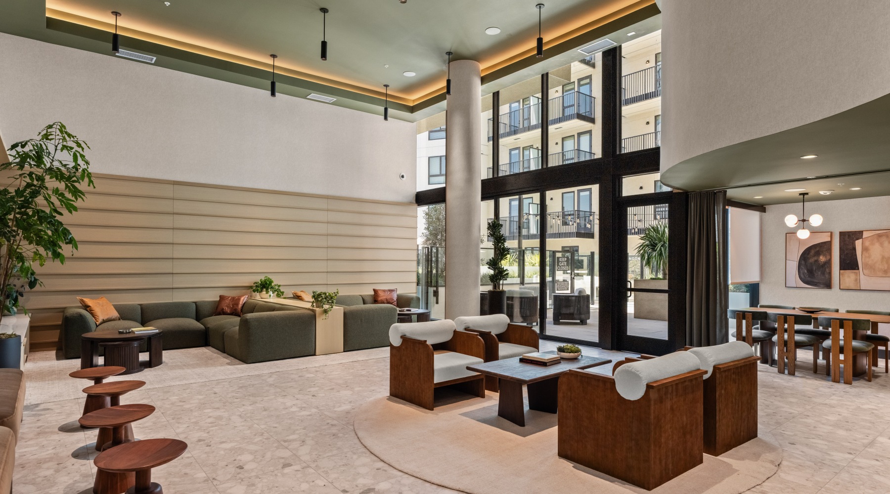 Lounge & Clubroom